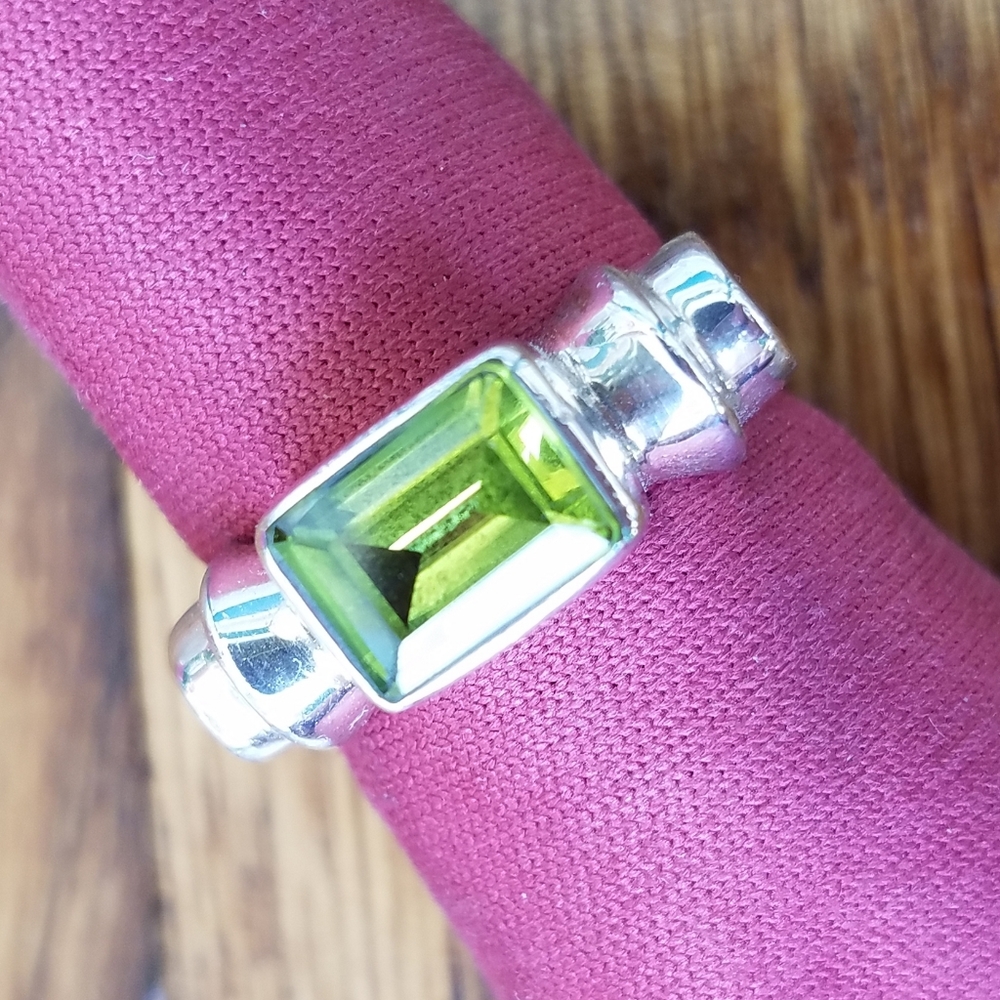 Silpada Square Sterling Silver and Peridot Ring